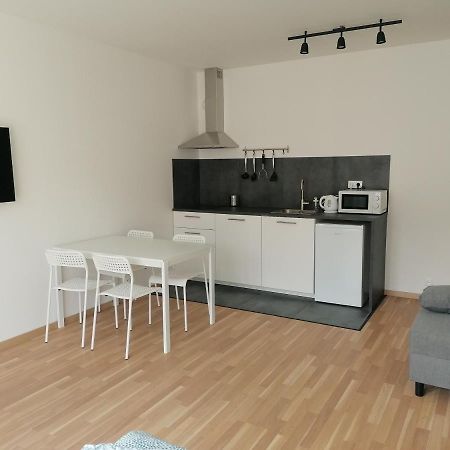 Brand New Studio Apartment #31 In Brand New Building With Free Parking In The Center Praga Exterior foto