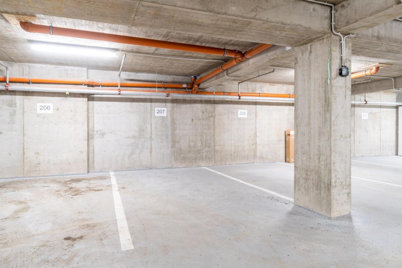 Brand New Studio Apartment #31 In Brand New Building With Free Parking In The Center Praga Exterior foto